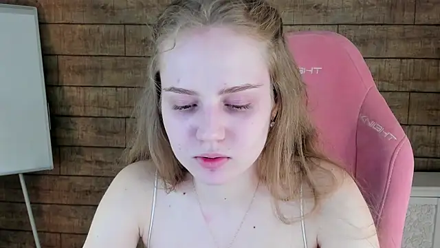 SelinSwarovski online show from July 19, 2026, 3:49 pm
