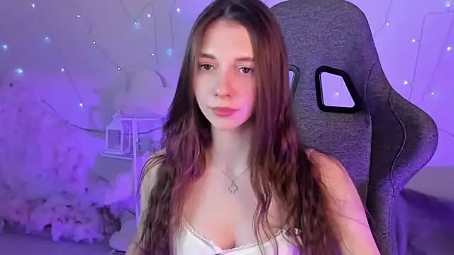 Snapshot of AveAngela chatting on December 30, 2024, 9:27 am AveAngela online show from December 30, 2024, 9:27 am