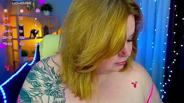 Snapshot of ZaraReignn chatting on January 17, 2025, 9:06 pm ZaraReignn online show from January 17, 2025, 9:06 pm