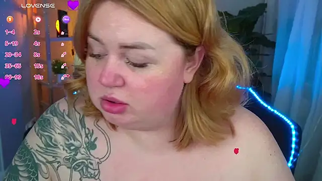 Snapshot of ZaraReignn chatting on February 12, 2025, 3:51 am ZaraReignn online show from February 12, 2025, 3:51 am