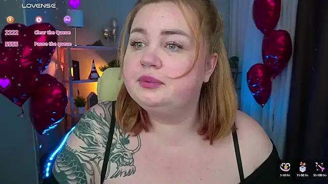 Snapshot of ZaraReignn chatting on February 19, 2025, 9:03 pm ZaraReignn online show from February 19, 2025, 9:03 pm