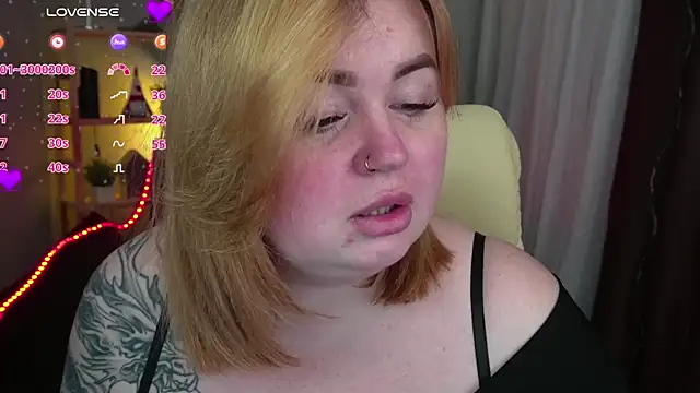 Snapshot of ZaraReignn chatting on February 27, 2025, 1:38 am ZaraReignn online show from February 27, 2025, 1:38 am