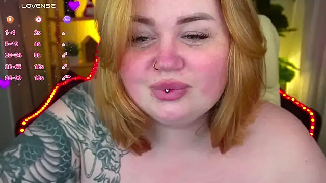 Snapshot of ZaraReignn chatting on March 3, 2025, 12:15 am ZaraReignn online show from March 3, 2025, 12:15 am