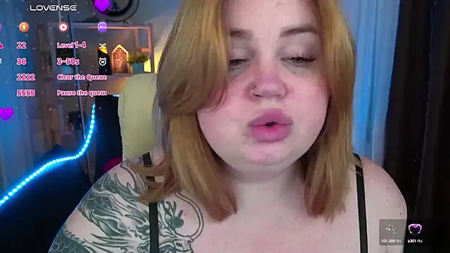 Snapshot of ZaraReignn chatting on March 6, 2025, 1:27 am ZaraReignn online show from March 6, 2025, 1:27 am