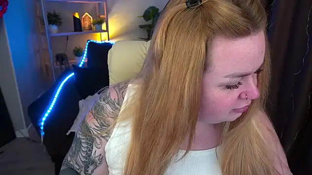 Snapshot of ZaraReignn chatting on March 10, 2025, 12:07 am ZaraReignn online show from March 10, 2025, 12:07 am