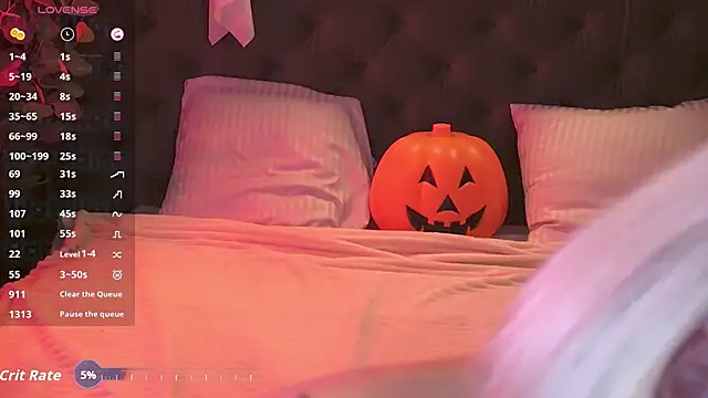 Snapshot of ZaraReignn chatting on October 26, 2025, 8:37 pm ZaraReignn online show from October 26, 2025, 8:37 pm