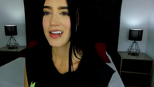 NataGarcia online show from January 15, 2025, 6:08 pm