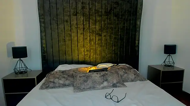 NataGarcia online show from March 7, 2025, 8:55 pm