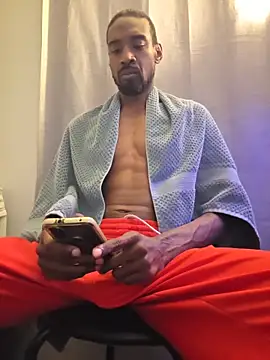 Snapshot of ElJudah7 chatting on November 4, 2025, 1:10 pm ElJudah7 online show from November 4, 2025, 1:10 pm