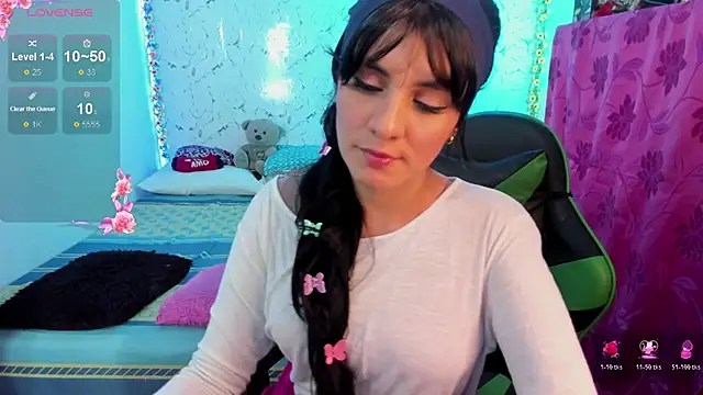 elissa iris online show from October 28, 2025, 2:04 am