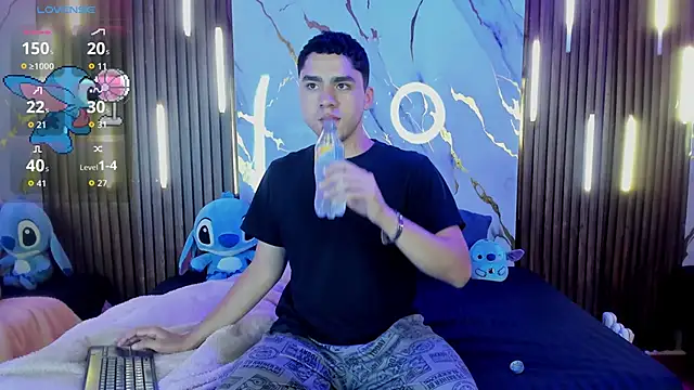 Snapshot of LiamNovak chatting on November 23, 2025, 12:05 pm LiamNovak online show from November 23, 2025, 12:05 pm