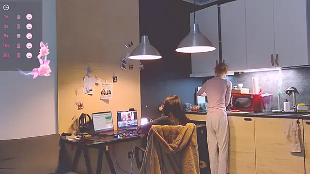 KatiKate online show from March 4, 2025, 5:13 pm