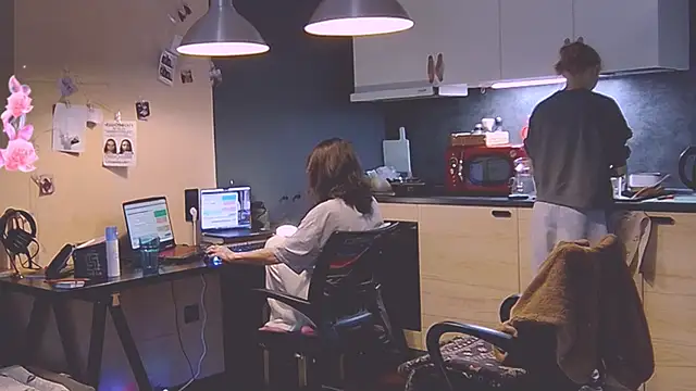 KatiKate online show from March 7, 2025, 7:38 pm