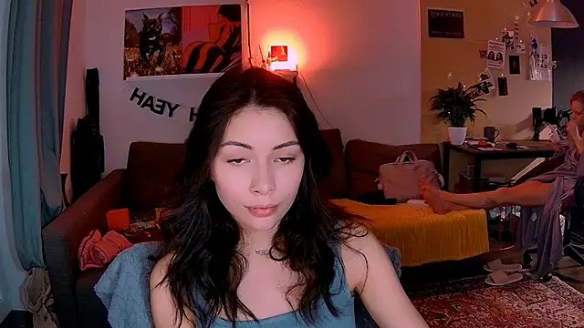 KatiKate online show from November 15, 2025, 5:42 pm