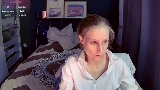 KatiKate online show from July 4, 2026, 6:58 pm