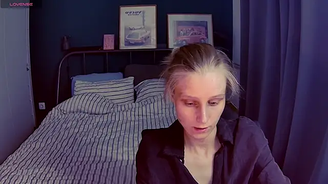 KatiKate online show from July 22, 2026, 5:27 pm