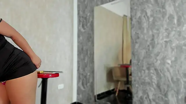 Violetrousse online show from March 7, 2025, 6:54 pm