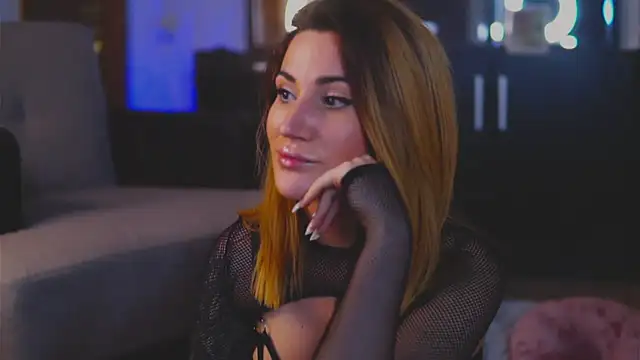 Snapshot of KimSkyex chatting on January 16, 2025, 5:21 am KimSkyex online show from January 16, 2025, 5:21 am