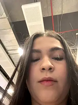 Snapshot of Blancanievess chatting on October 25, 2025, 11:21 pm Blancanievess online show from October 25, 2025, 11:21 pm