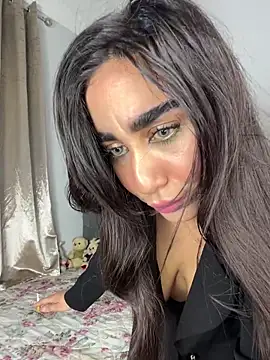 Snapshot of Meryem_Queen chatting on March 23, 2026, 9:52 pm Meryem Queen online show from March 23, 2026, 9:52 pm