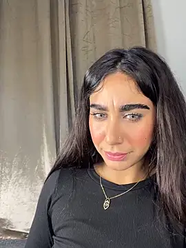 Snapshot of Meryem_Queen chatting on March 29, 2026, 8:20 pm Meryem Queen online show from March 29, 2026, 8:20 pm