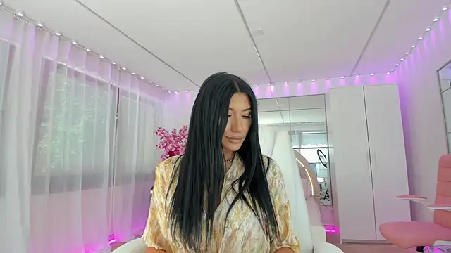 missdiamond  online show from July 14, 2026, 7:35 am