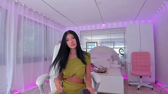 missdiamond  online show from July 18, 2026, 7:12 am