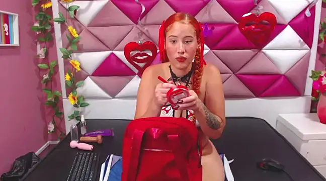 Snapshot of Nami_Curls chatting on March 20, 2025, 5:46 am Nami Curls online show from March 20, 2025, 5:46 am