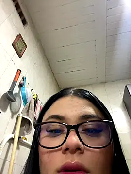 alissonfernandez  online show from September 26, 2025, 12:36 am