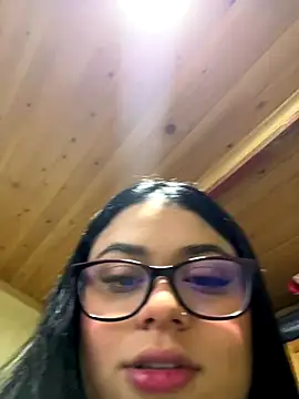 alissonfernandez  online show from October 2, 2025, 10:55 am