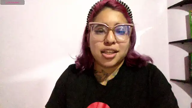 Snapshot of kittyjohns1 chatting on December 5, 2024, 12:19 am kittyjohns1 online show from December 5, 2024, 12:19 am