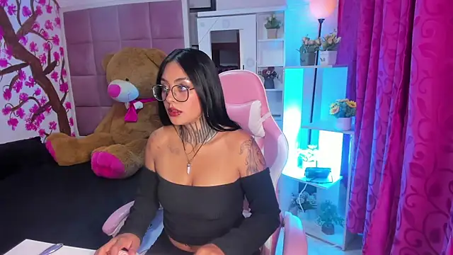 Snapshot of Lovely_celeste chatting on May 20, 2026, 2:23 pm Lovely celeste online show from May 20, 2026, 2:23 pm