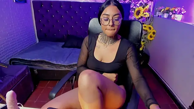 Snapshot of Lovely_celeste chatting on July 21, 2026, 1:02 pm Lovely celeste online show from July 21, 2026, 1:02 pm