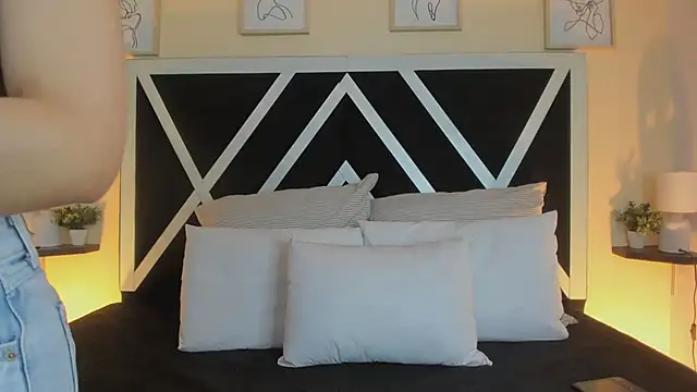 Snapshot of marian_pinzon chatting on November 13, 2025, 2:32 am marian pinzon online show from November 13, 2025, 2:32 am