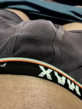 Snapshot of Desiboy___21 chatting on December 1, 2024, 4:40 pm Desiboy 21 online show from December 1, 2024, 4:40 pm