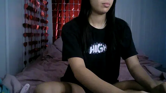 isabella048 online show from October 11, 2025, 5:00 pm