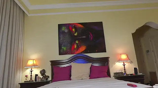 LunaMystyque online show from March 14, 2026, 4:12 pm