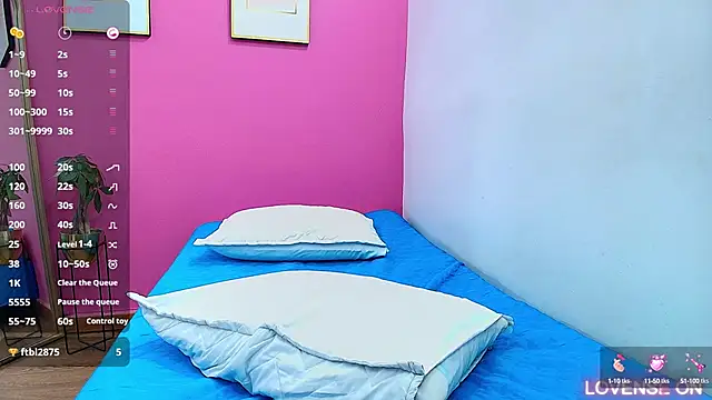 hornybarelylegalgirl online show from March 14, 2025, 3:58 pm