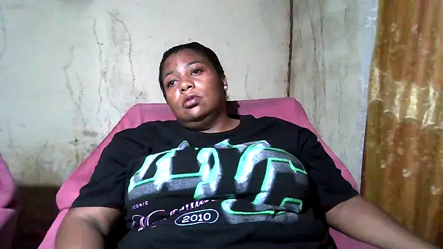 Snapshot of bustyboobs6 chatting on September 29, 2025, 4:06 am bustyboobs6 online show from September 29, 2025, 4:06 am