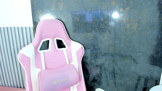 lana boomer online show from September 9, 2025, 8:19 pm