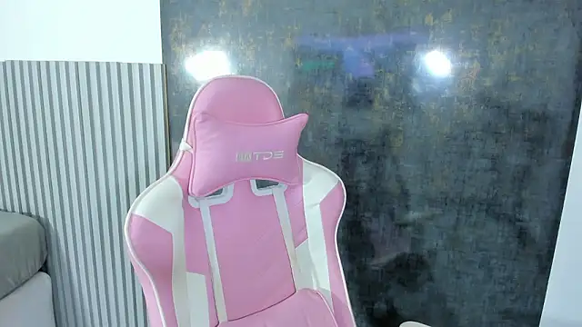 lana boomer online show from February 12, 2026, 8:37 pm