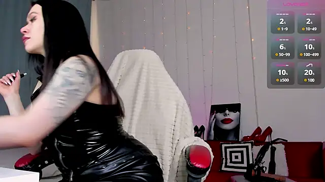 Snapshot of Vanessa_Ives_ chatting on March 11, 2025, 5:49 am Vanessa Ives online show from March 11, 2025, 5:49 am