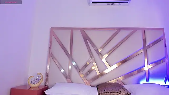 Snapshot of Carolina_Evanss chatting on September 19, 2025, 11:33 am Carolina Evanss online show from September 19, 2025, 11:33 am