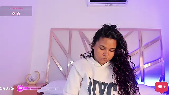 Snapshot of Carolina_Evanss chatting on September 23, 2025, 11:24 am Carolina Evanss online show from September 23, 2025, 11:24 am