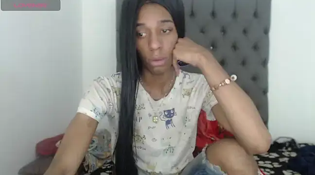 lucianadolll online show from March 22, 2025, 1:52 pm