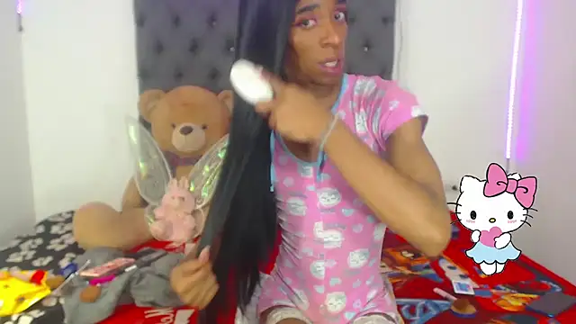 lucianadolll online show from October 19, 2025, 5:57 pm