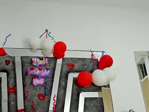 Snapshot of Salome_Moonn chatting on February 14, 2025, 1:02 am Salome Moonn online show from February 14, 2025, 1:02 am