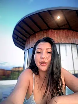 licky lu online show from September 25, 2025, 10:46 pm