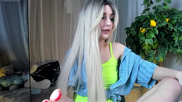 Snapshot of Katty_Lights chatting on January 27, 2025, 2:13 pm Katty Lights online show from January 27, 2025, 2:13 pm