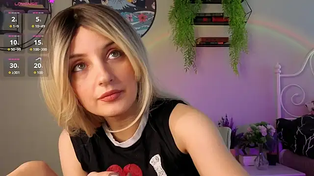 Snapshot of Katty_Lights chatting on November 14, 2025, 11:42 am Katty Lights online show from November 14, 2025, 11:42 am